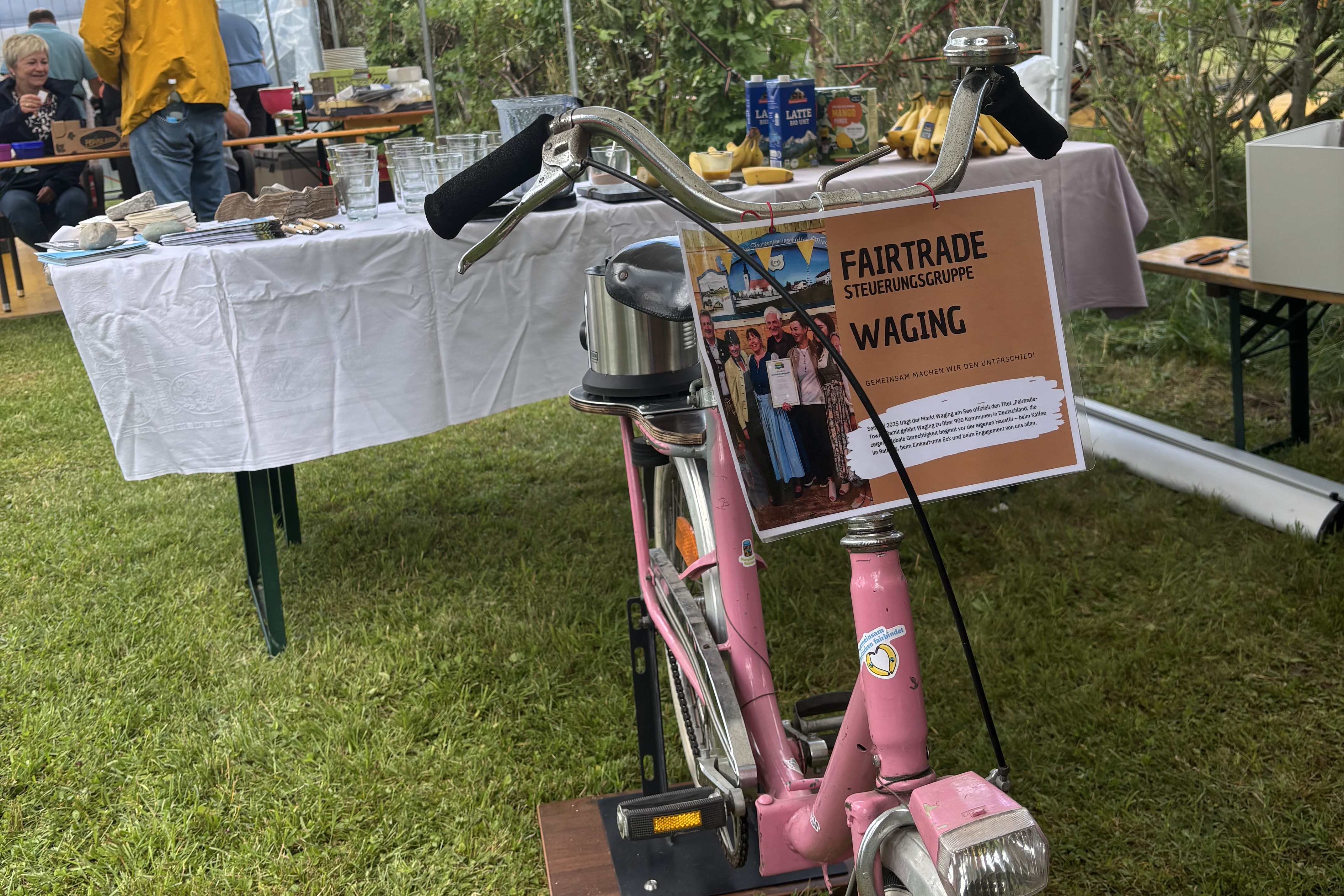 Faire Smoothies beim Fest der Vereine in Waging